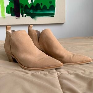 Women's Dolce Vita Tan Ankle Booties